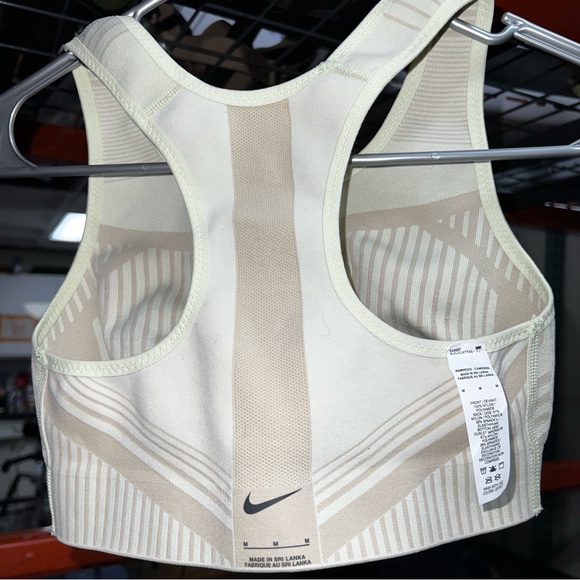 Nike Flynit Sports Bra Green Size Medium - Picture 4 of 6